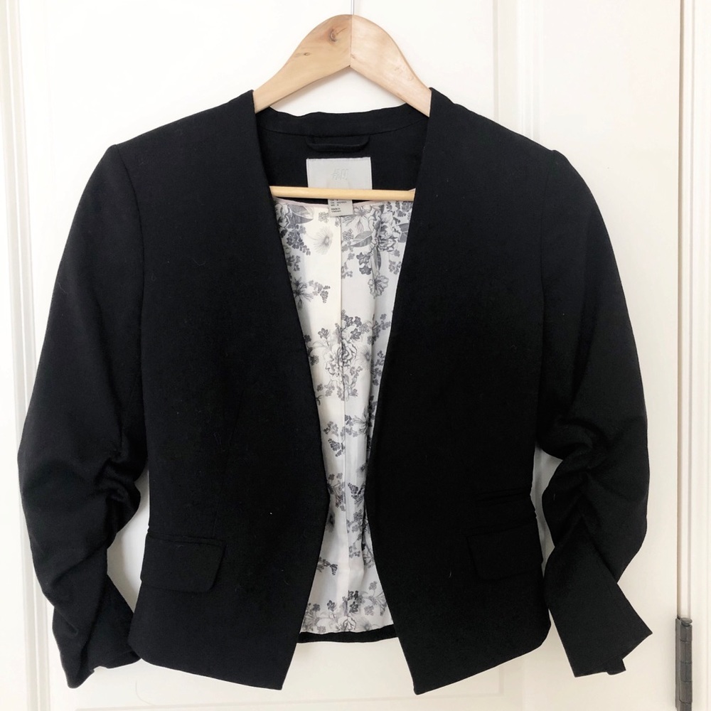 H&M Black open blazer size 4 (small)